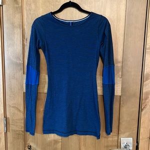 Lululemon Devotion Long Sleeve, size 4? Blue and gray